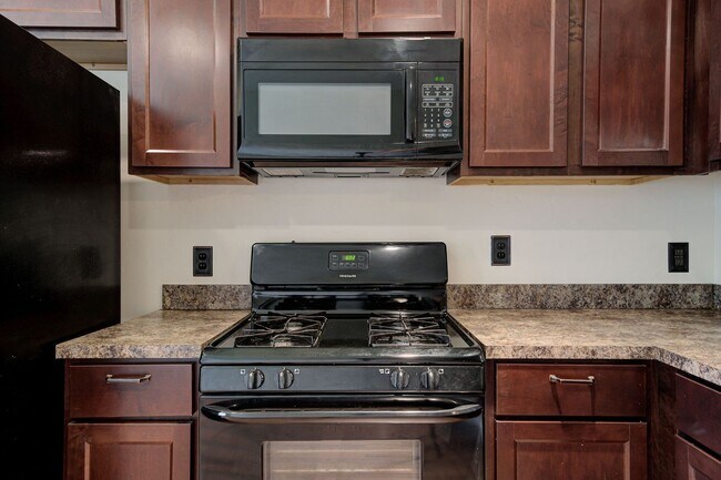 Building Photo - Stunning 3-Bedroom Home in Beautiful Piedmont Community!