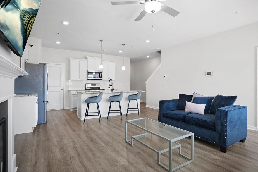 Building Photo - 2158 Dougherty Pl