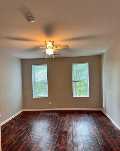 Building Photo - 503 N Lakewood Ave