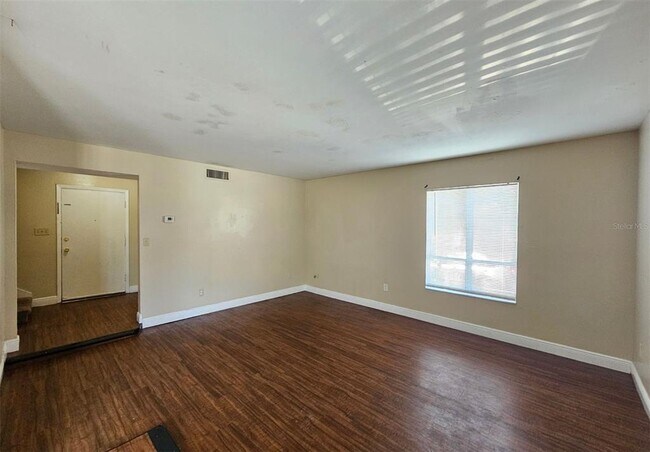 Building Photo - 7602 W Powhatan Ave
