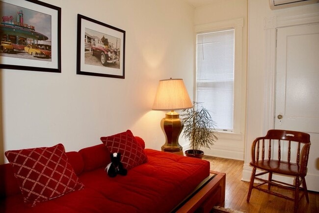 Building Photo - Stunning Furnished Historic Renovation in ...