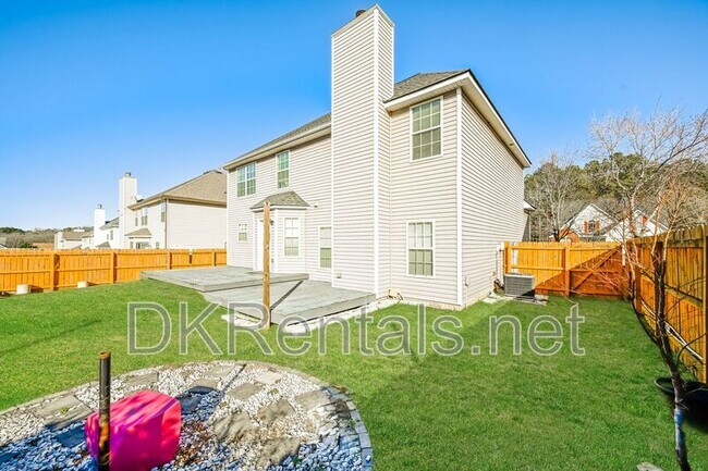 Building Photo - 7512 Congregation St