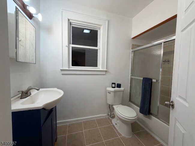 Building Photo - 14 Norwood Ave