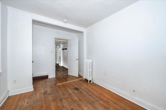 Building Photo - 124-2 East Ave