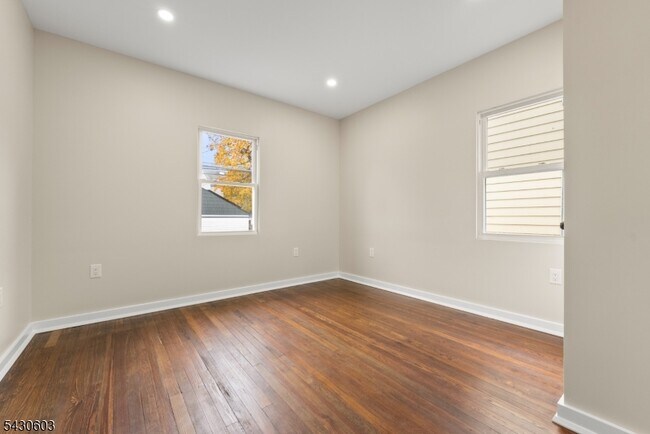 Building Photo - 218 Ampere Pkwy