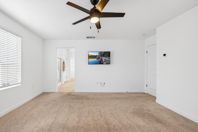 Building Photo - 317 Talus Wy S