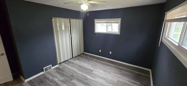 Building Photo - Charming 3-Bedroom Property in Prime Location ( SECTION 8 VOUCHER ACCEPTED )