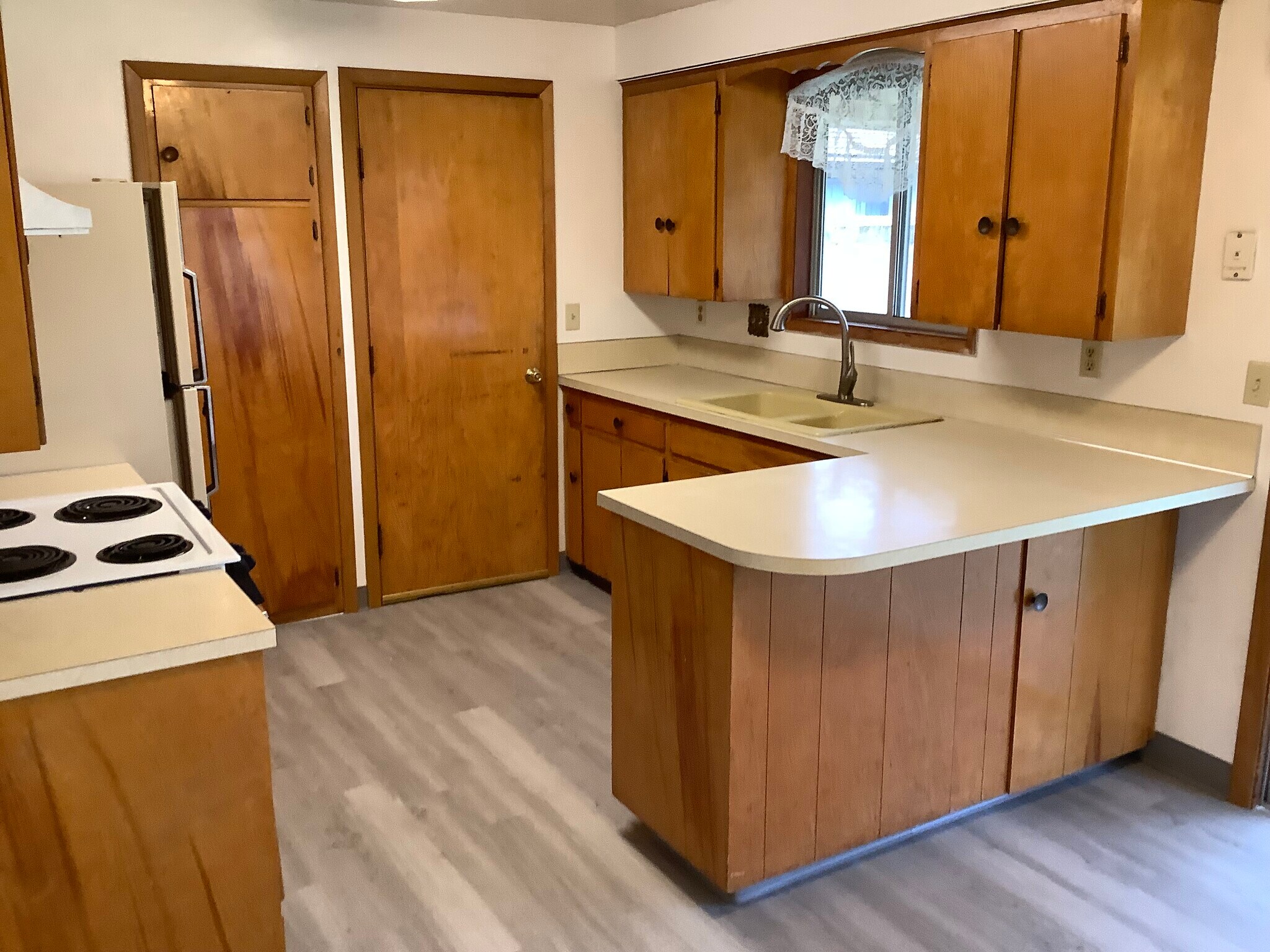 Building Photo - 509 29th Ave SE