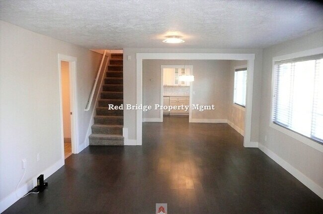 Building Photo - 5585 SE 128th Ave