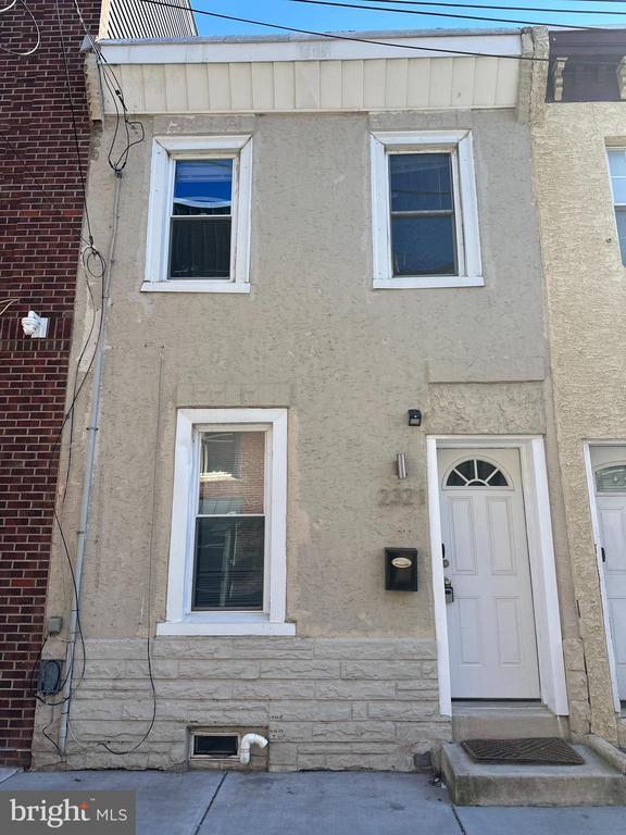 Building Photo - 2321 E Cabot St