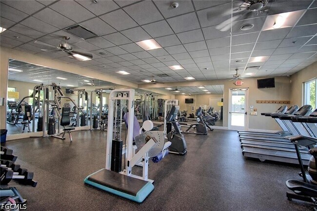 Building Photo - 5665 Trailwinds Dr