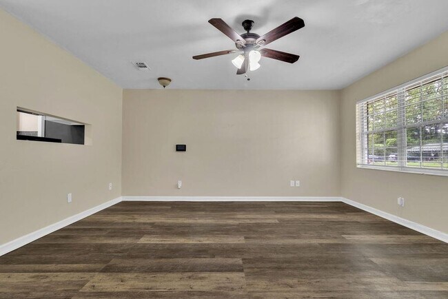 Building Photo - 5031 NW 28th Terrace