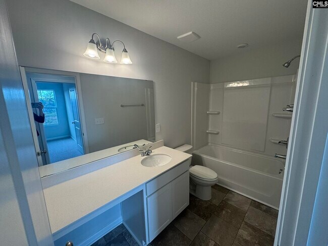 Building Photo - 3027 Hallsdale Dr