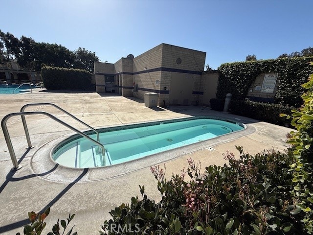 Building Photo - 63 Thicket