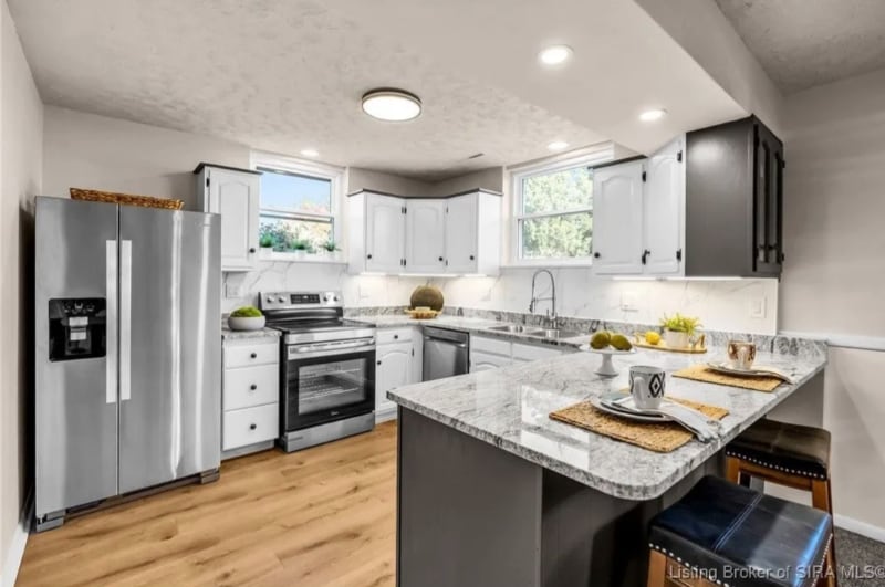 Building Photo - 613 Cherokee Dr