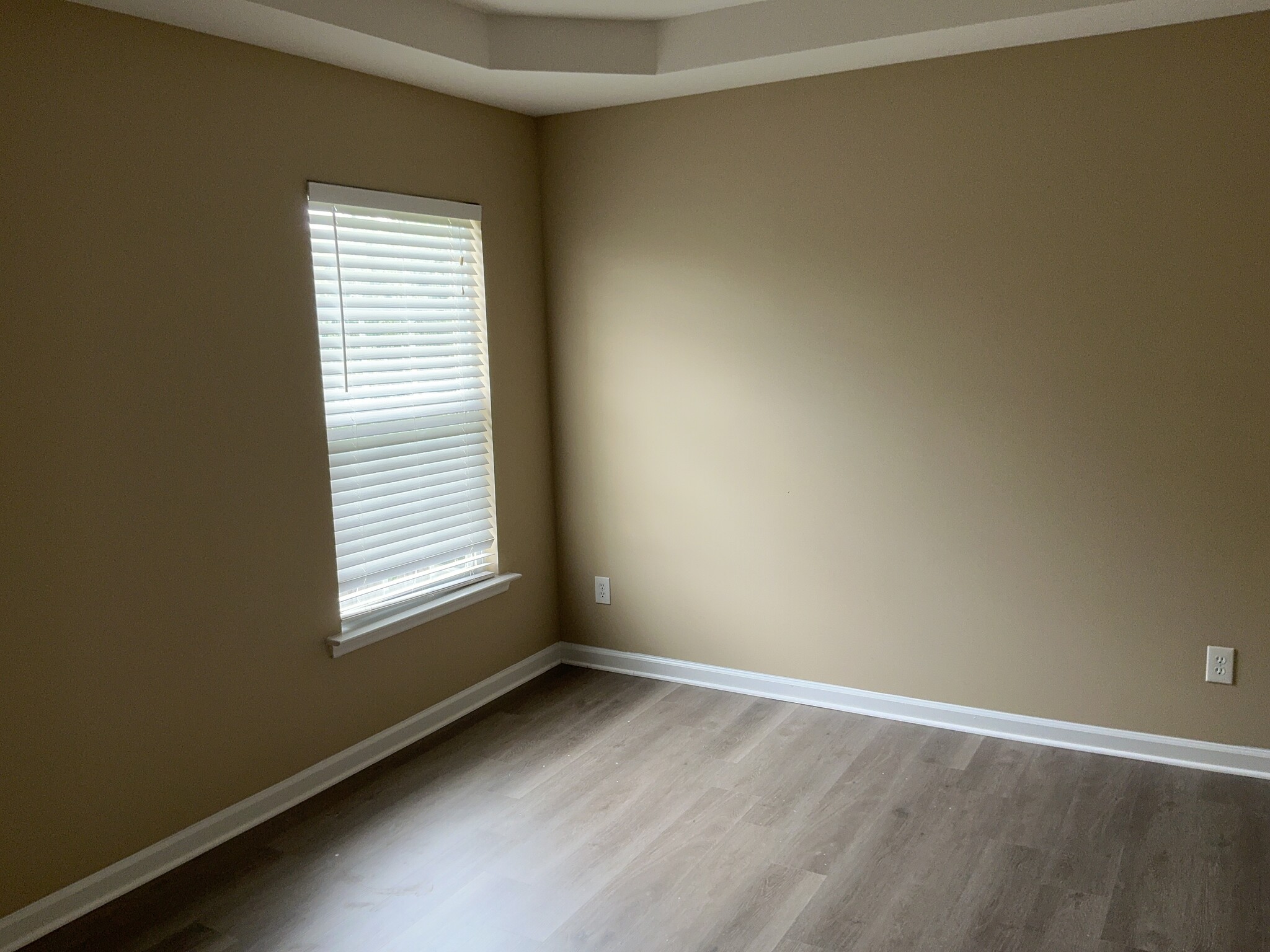 Building Photo - 501 Timber Meadow Lake Dr