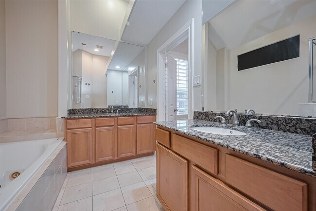 Building Photo - 2624 Starboard Point Dr