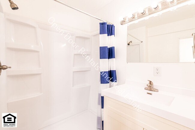 Building Photo - 209 S Ijams St