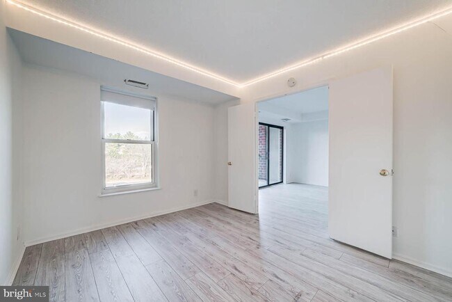 Building Photo - 2100 Langston Blvd.