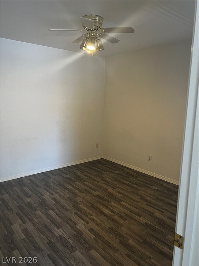Building Photo - 701 Capri Dr