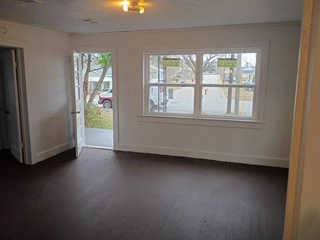 Building Photo - 1042 E Peachtree St