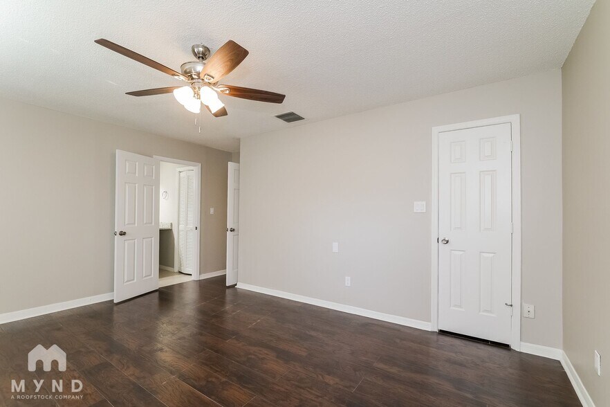 Building Photo - 1519 Stormway Ct