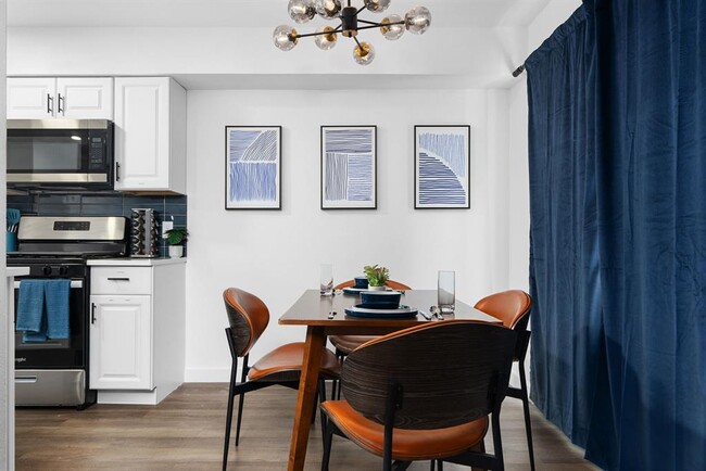 Building Photo - 1315 Southport Dr