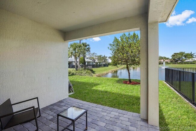 Building Photo - 1826 Lake Cove Dr