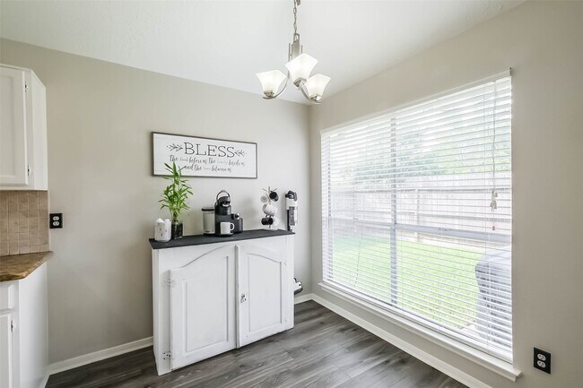 Building Photo - 4311 Duesenberg Ct