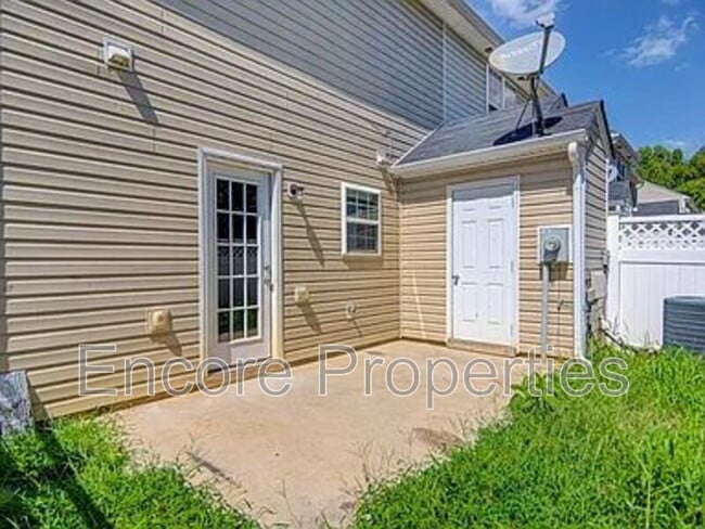 Building Photo - 4293 Youngstown Dr