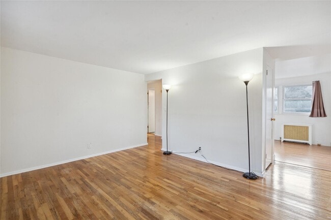 Building Photo - 316 New Hyde Park Rd