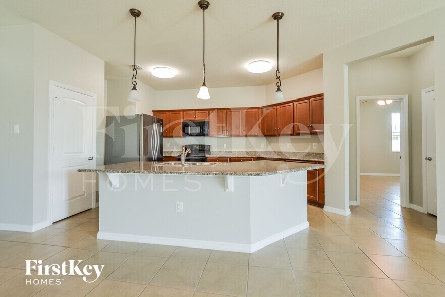 Building Photo - 1511 Angler Avenue