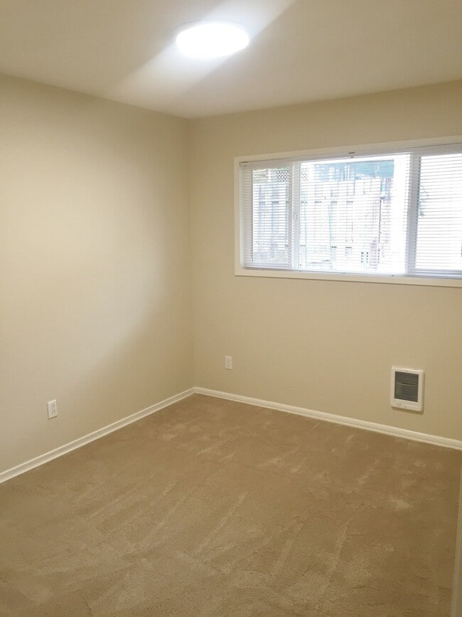 Building Photo - 115se34