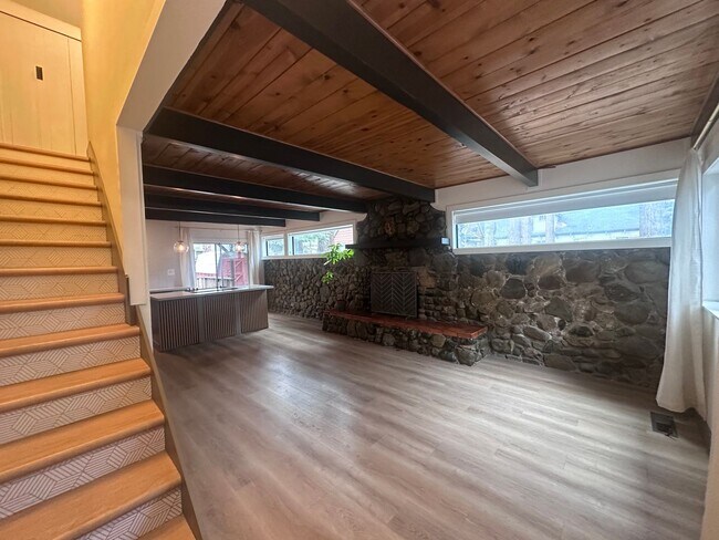 Building Photo - Pet Friendly Tahoe Island Home