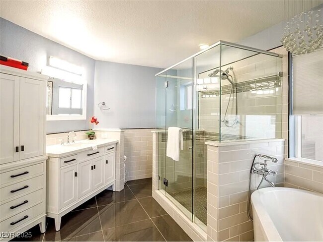 Building Photo - 7469 Thornsby Ct