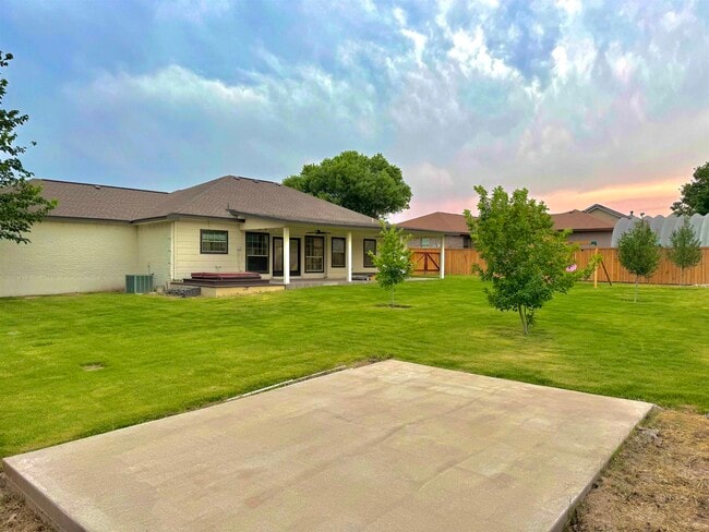 Building Photo - 228 White Feather Trail