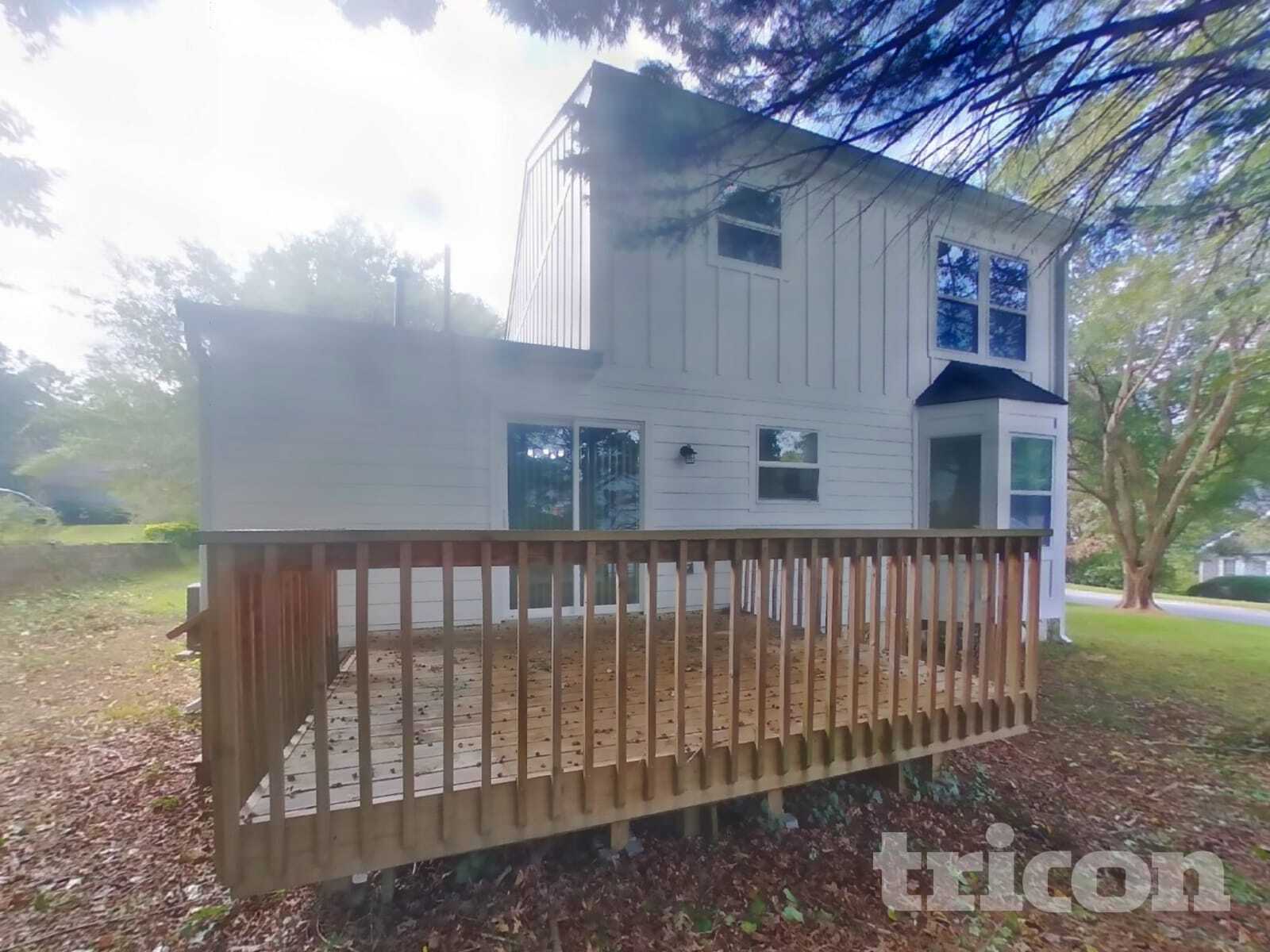 Building Photo - 1820 Crestwood Dr NW