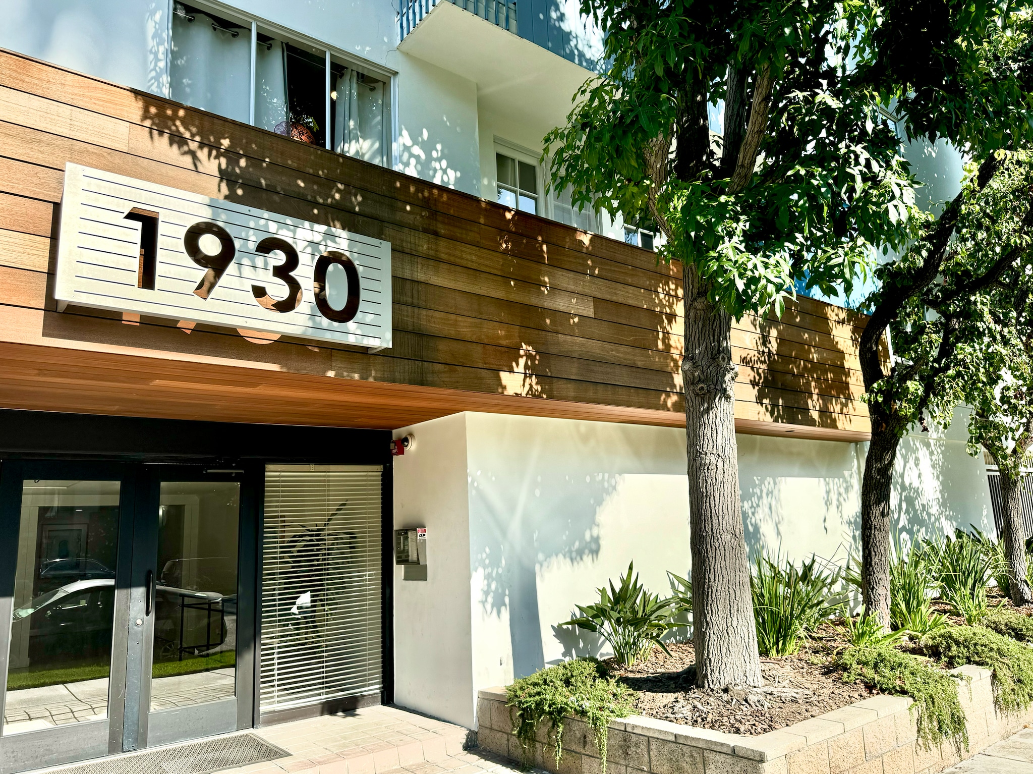 Building Photo - 1930 S Beverly Glen Blvd