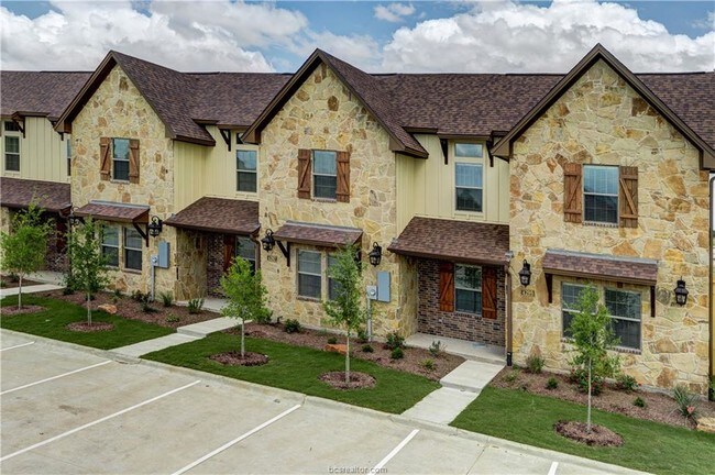 Building Photo - 119 Deacon Dr W