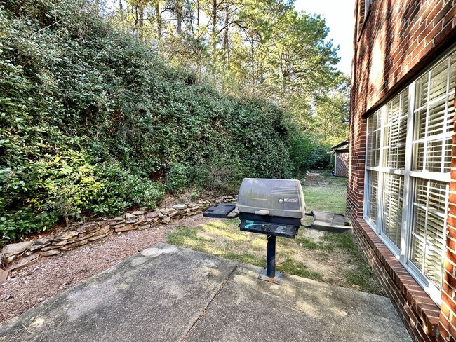 Building Photo - 1815 Charleston Cir