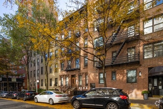 Building Photo - 212 E 70th St