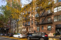 Building Photo - 212 E 70th St