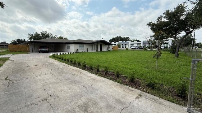 Primary Photo - 2216 N Jackson Rd