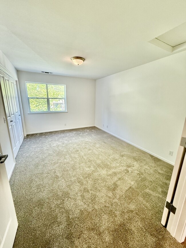 Building Photo - 133 Argall Way