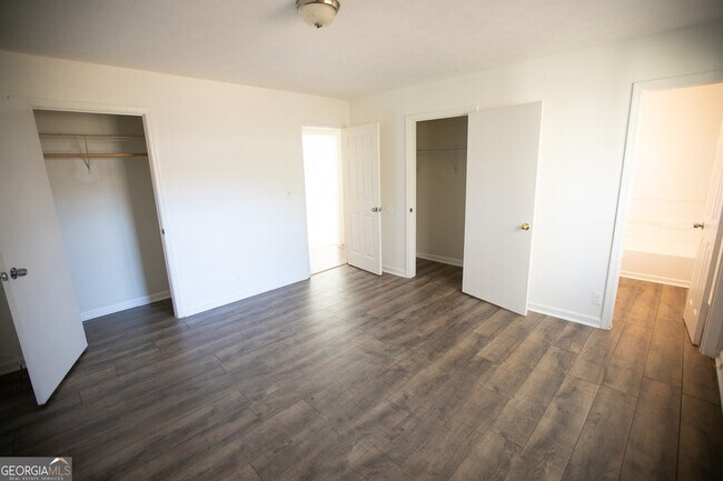 Building Photo - 2761 Rockdale Dr