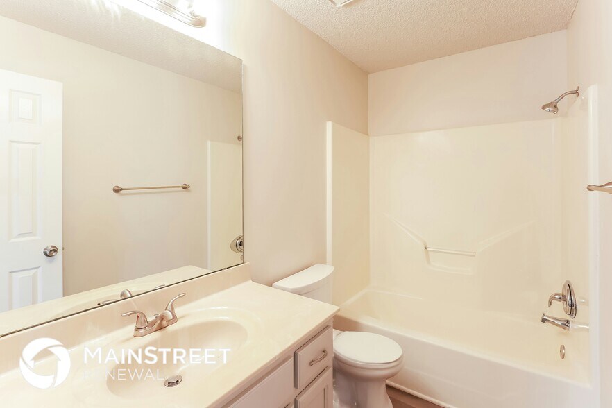 Building Photo - 11019 N Ditman Ave