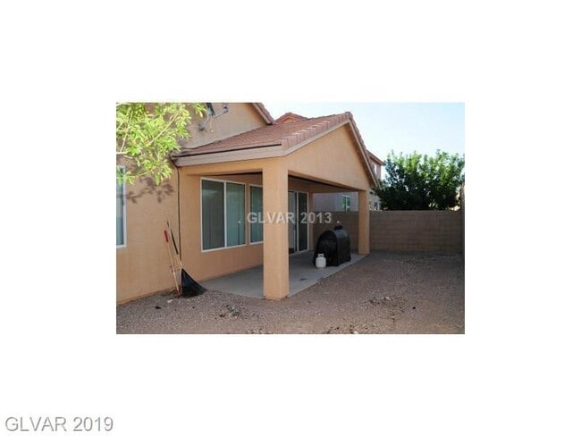 Building Photo - Single Story - 3 bed home located in Hende...
