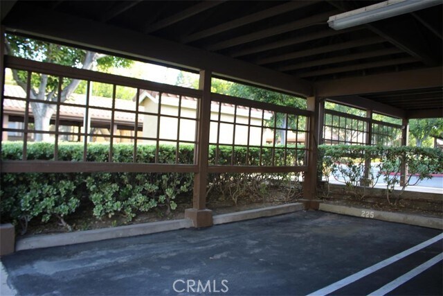 Building Photo - 135 Gallery