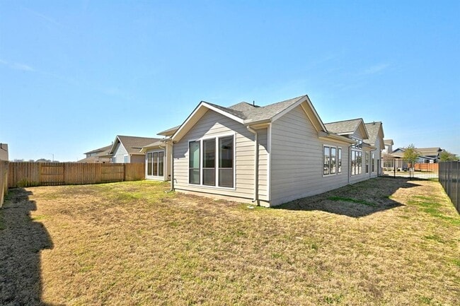 Building Photo - 9201 Spire View