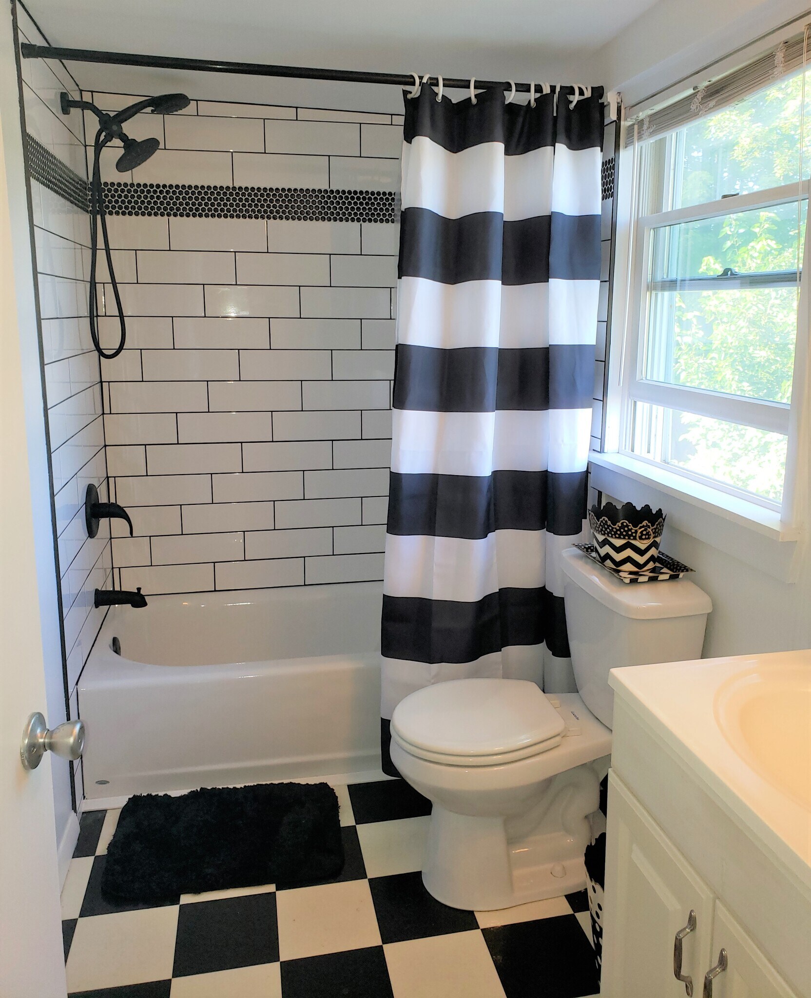 Building Photo - 20 Roselawn Ave